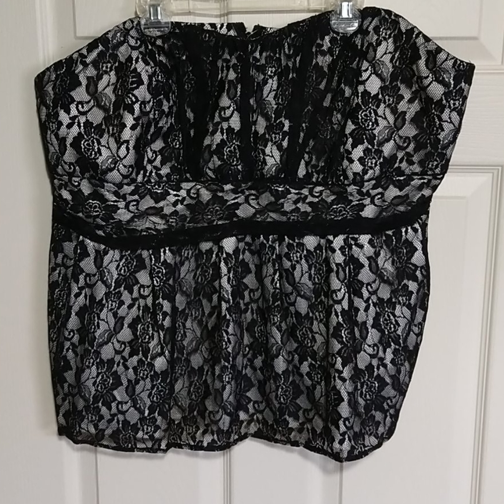 Lace corset style strapless top